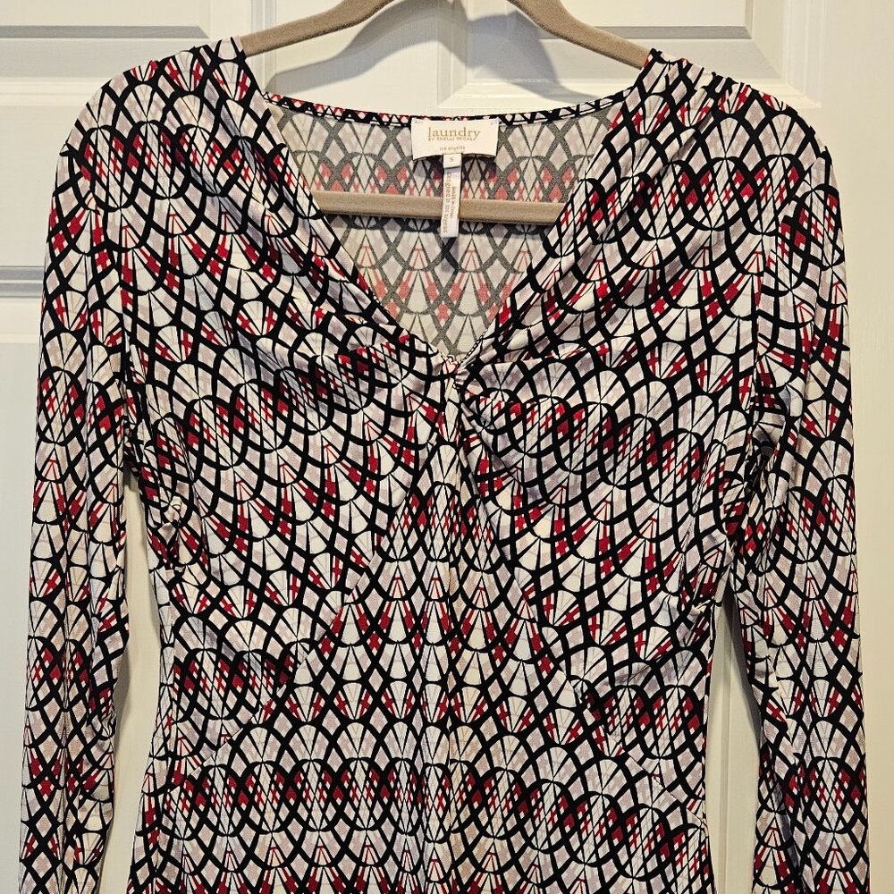 Like New Laundry Top